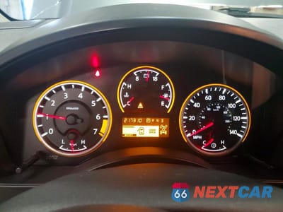 Zdjęcie 9 z 12 samochodu: 2015 NISSAN TITAN SV VIN:1N6AA0EC6FN502184 - miniatura