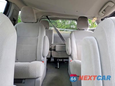 Zdjęcie 10 z 13 samochodu: 2015 TOYOTA SIENNA LE VIN:5TDJK3DCXFS127171 - miniatura