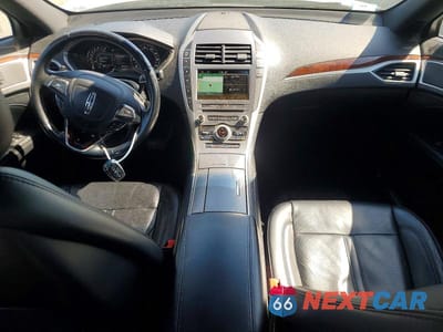 Zdjęcie 8 z 12 samochodu: 2017 LINCOLN MKZ RESERVE VIN:3LN6L5F92HR600451 - miniatura
