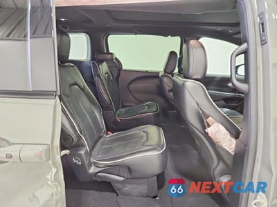 Zdjęcie 11 z 13 samochodu: 2025 CHRYSLER PACIFICA LIMITED VIN:2C4RC1GG2SR535122 - miniatura