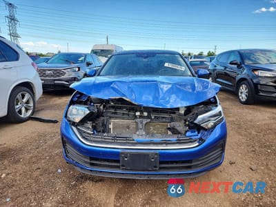 Piąte zdjęcie samochodu w środku: 2023 VOLKSWAGEN JETTA SE VIN:3VW7M7BU7PM051334 - miniatura