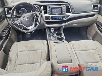 Zdjęcie 8 z 13 samochodu: 2014 TOYOTA HIGHLANDER LE PLUS VIN:5TDZKRFH8ES014915 - miniatura