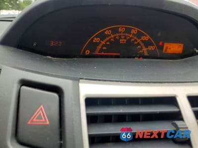 Zdjęcie 9 z 13 samochodu: 2009 TOYOTA YARIS BASE VIN:JTDJT903X95249688 - miniatura
