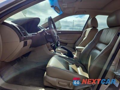 Zdjęcie 7 z 12 samochodu: 2005 HONDA ACCORD EX VIN:JHMCM56895C005083 - miniatura