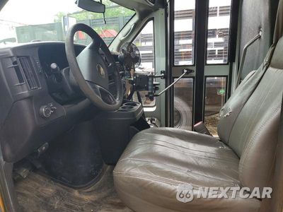 Piąte zdjęcie samochodu w środku: 2011 CHEVROLET EXPRESS G3 - SCHOOL BUS VIN:1GB3G3BG2B1145031 - miniatura