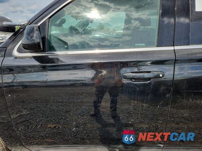 Zdjęcie 7 z 12 samochodu: 2019 CHEVROLET TAHOE POLICE VIN:1GNSKDEC1KR323864 - miniatura