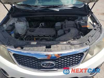Zdjęcie 11 z 12 samochodu: 2011 KIA SORENTO LX VIN:5XYKT4A18BG130197 - miniatura