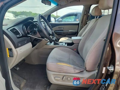 Zdjęcie 7 z 13 samochodu: 2016 KIA SEDONA LX VIN:KNDMB5C10G6129117 - miniatura