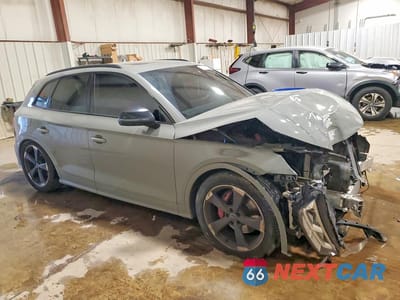 Czwarte zdjęcie samochodu z boku: 2019 AUDI SQ5 PRESTIGE VIN:WA1C4AFY6K2003863 - miniatura