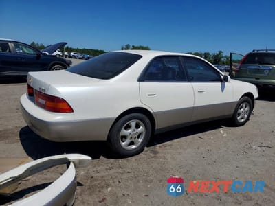 Trzecie zdjęcie samochodu z tyłu: 1998 LEXUS ES 300 VIN:JT8BF28G5W5049595 - miniatura