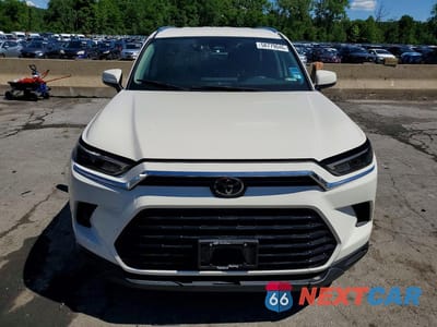 Piąte zdjęcie samochodu w środku: 2024 TOYOTA GRAND HIGHLANDER XLE VIN:5TDAAAB51RS033809 - miniatura