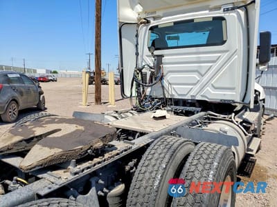Zdjęcie 6 z 10 samochodu: 2019 INTERNATIONAL RH613 SEMI TRUCK VIN:3HSDWTZR5KN356254 - miniatura
