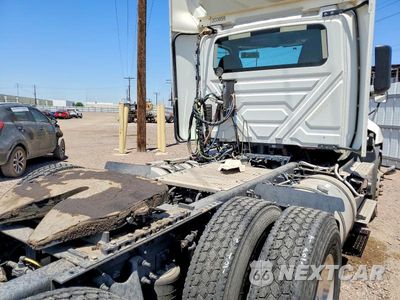 Zdjęcie 6 z 10 samochodu: 2019 INTERNATIONAL RH613 SEMI TRUCK VIN:3HSDWTZR5KN356254 - miniatura