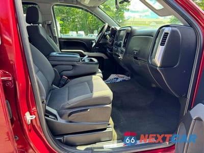 Zdjęcie 8 z 12 samochodu: 2017 CHEVROLET SILVERADO K1500 LT VIN:1GCVKREC7HZ117671 - miniatura