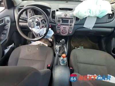 Zdjęcie 8 z 13 samochodu: 2011 KIA FORTE SX VIN:KNAFW4A36B5354052 - miniatura