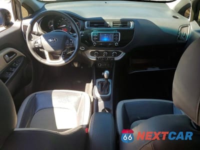 Zdjęcie 8 z 12 samochodu: 2016 KIA RIO 5-DOOR EX VIN:KNADN5A39G6678307 - miniatura