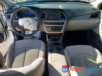 Zdjęcie 8 z 13 samochodu: 2017 HYUNDAI SONATA SE VIN:5NPE24AF2HH581140 - miniatura