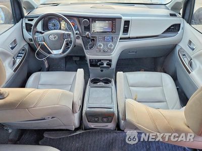 Zdjęcie 8 z 12 samochodu: 2020 TOYOTA SIENNA VIN:5TDYZ3DC2LS075007 - miniatura