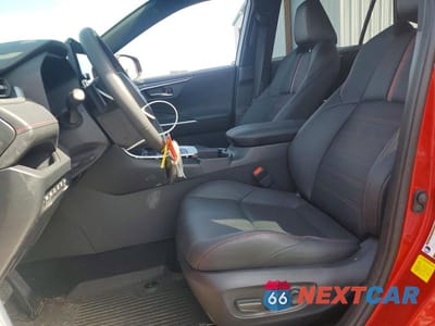 Zdjęcie 7 z 14 samochodu: 2024 TOYOTA RAV4 PRIME XSE VIN:JTMFB3FVXRD228750 - miniatura