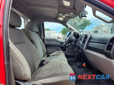 Zdjęcie 6 z 10 samochodu: 2017 FORD F550 SUPER DUTY VIN:1FDUF5GY0HED72599 - miniatura