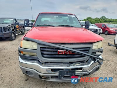 Piąte zdjęcie samochodu w środku: 2003 GMC SIERRA C2500 HEAVY DUTY VIN:1GDHC24U83E352992 - miniatura