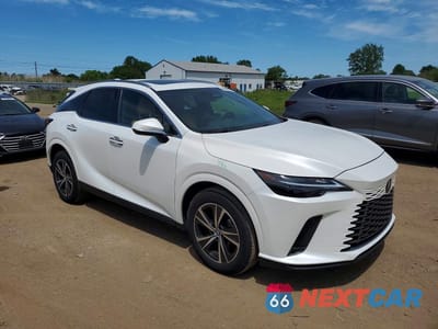 Czwarte zdjęcie samochodu z boku: 2023 LEXUS RX 350 PREMIUM VIN:2T2BAMCA6PC038006 - miniatura