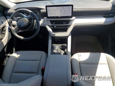 Zdjęcie 8 z 13 samochodu: 2025 FORD EXPLORER ACTIVE VIN:1FMUK8DH2SGC94386 - miniatura