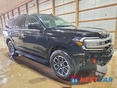 Czwarte zdjęcie samochodu z boku: 2024 FORD EXPEDITION XLT VIN:1FMJU1J80REA41565 - miniatura
