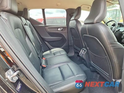 Zdjęcie 11 z 13 samochodu: 2021 VOLVO XC40 T5 MOMENTUM VIN:YV4162UK2M2407030 - miniatura