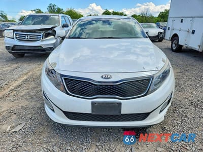 Piąte zdjęcie samochodu w środku: 2014 KIA OPTIMA LX VIN:5XXGM4A78EG270072 - miniatura