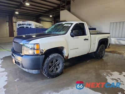 2011 CHEVROLET SILVERADO K1500 1GCNKPEA8BZ260929 - główne zdjęcie licytacji z USA - miniatura