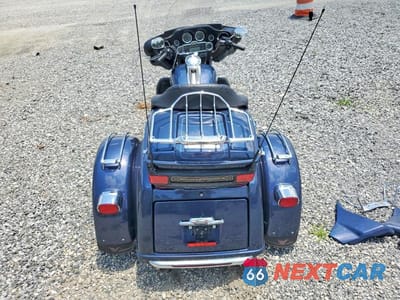 Zdjęcie 6 z 10 samochodu: 2009 HARLEY-DAVIDSON FLHTCUTG VIN:1HD1MAM119Y851965 - miniatura