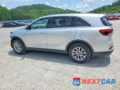 Drugie zdjęcie samochodu z przodu: 2019 KIA SORENTO L VIN:5XYPG4A36KG593354 - miniatura
