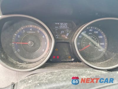 Zdjęcie 9 z 12 samochodu: 2013 HYUNDAI ELANTRA GLS VIN:KMHDH4AE9DU557298 - miniatura
