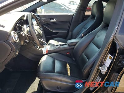Zdjęcie 7 z 12 samochodu: 2014 MERCEDES-BENZ CLA 250 VIN:WDDSJ4EB1EN112569 - miniatura