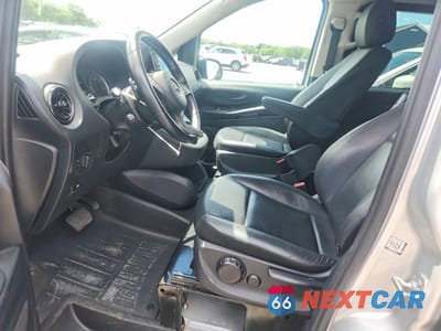 Zdjęcie 7 z 12 samochodu: 2021 MERCEDES-BENZ METRIS VIN:W1WV0FEY9M3913078 - miniatura