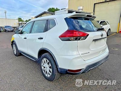Trzecie zdjęcie samochodu z tyłu: 2017 NISSAN ROGUE S VIN:KNMAT2MV1HP566166 - miniatura