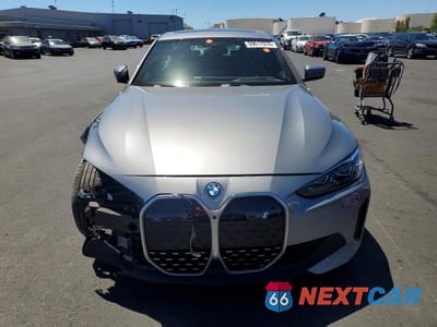 Piąte zdjęcie samochodu w środku: 2024 BMW I4 EDRIVE 35 VIN:WBY43AW04RFS55409 - miniatura