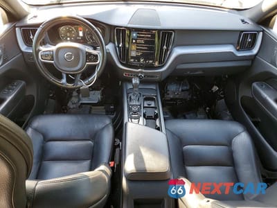 Zdjęcie 8 z 14 samochodu: 2020 VOLVO XC60 T5 MOMENTUM VIN:YV4102RK7L1518025 - miniatura
