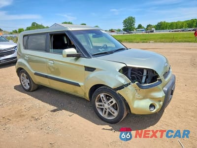 Czwarte zdjęcie samochodu z boku: 2010 KIA SOUL + VIN:KNDJT2A20A7178359 - miniatura