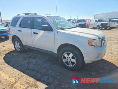 Czwarte zdjęcie samochodu z boku: 2010 FORD ESCAPE XLT VIN:1FMCU0D72AKC65366 - miniatura