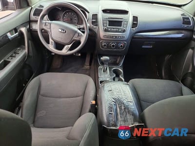 Zdjęcie 8 z 13 samochodu: 2015 KIA SORENTO LX VIN:5XYKT3A67FG657952 - miniatura