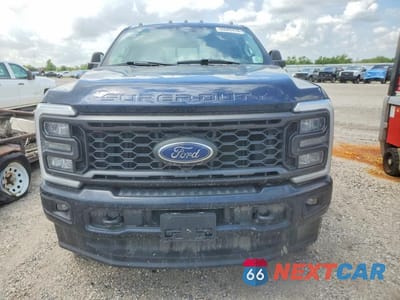 Piąte zdjęcie samochodu w środku: 2024 FORD F250 SUPER DUTY VIN:1FT8W2BN4RED01182 - miniatura