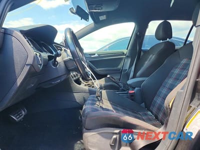 Zdjęcie 7 z 12 samochodu: 2017 VOLKSWAGEN GTI S VIN:3VW4T7AU3HM061965 - miniatura