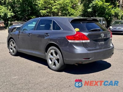 Trzecie zdjęcie samochodu z tyłu: 2010 TOYOTA VENZA VIN:4T3BK3BBXA0032941 - miniatura
