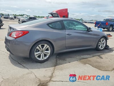 Trzecie zdjęcie samochodu z tyłu: 2012 HYUNDAI GENESIS COUPE 3.8L VIN:KMHHU6KH3CU073546 - miniatura