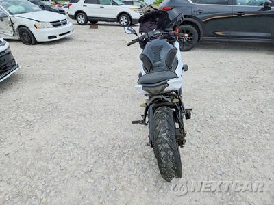 Czwarte zdjęcie samochodu z boku: 2014 KAWASAKI EX650 F VIN:JKAEXEF1XEDA16508 - miniatura