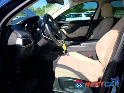 Zdjęcie 7 z 13 samochodu: 2017 JAGUAR F-PACE PREMIUM VIN:SADCJ2BV1HA494121 - miniatura
