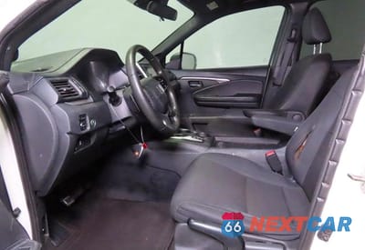 Zdjęcie 9 z 10 samochodu: 2019 HONDA PASSPORT SPORT VIN:5FNYF7H23KB004550 - miniatura