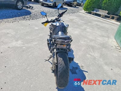 Czwarte zdjęcie samochodu z boku: 2019 YAMAHA MT09 VIN:JYARN53E8KA006215 - miniatura